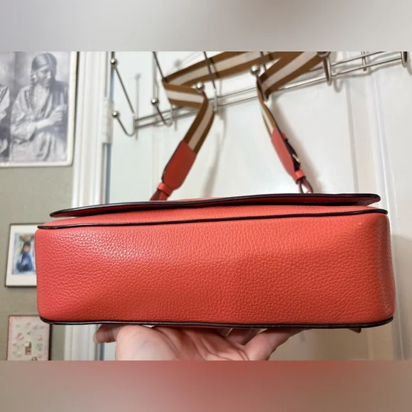 NEAR MINT Coach Jes Messenger in Rare HIBISCUS Pink | Large Crossbody - Picture 6 of 16